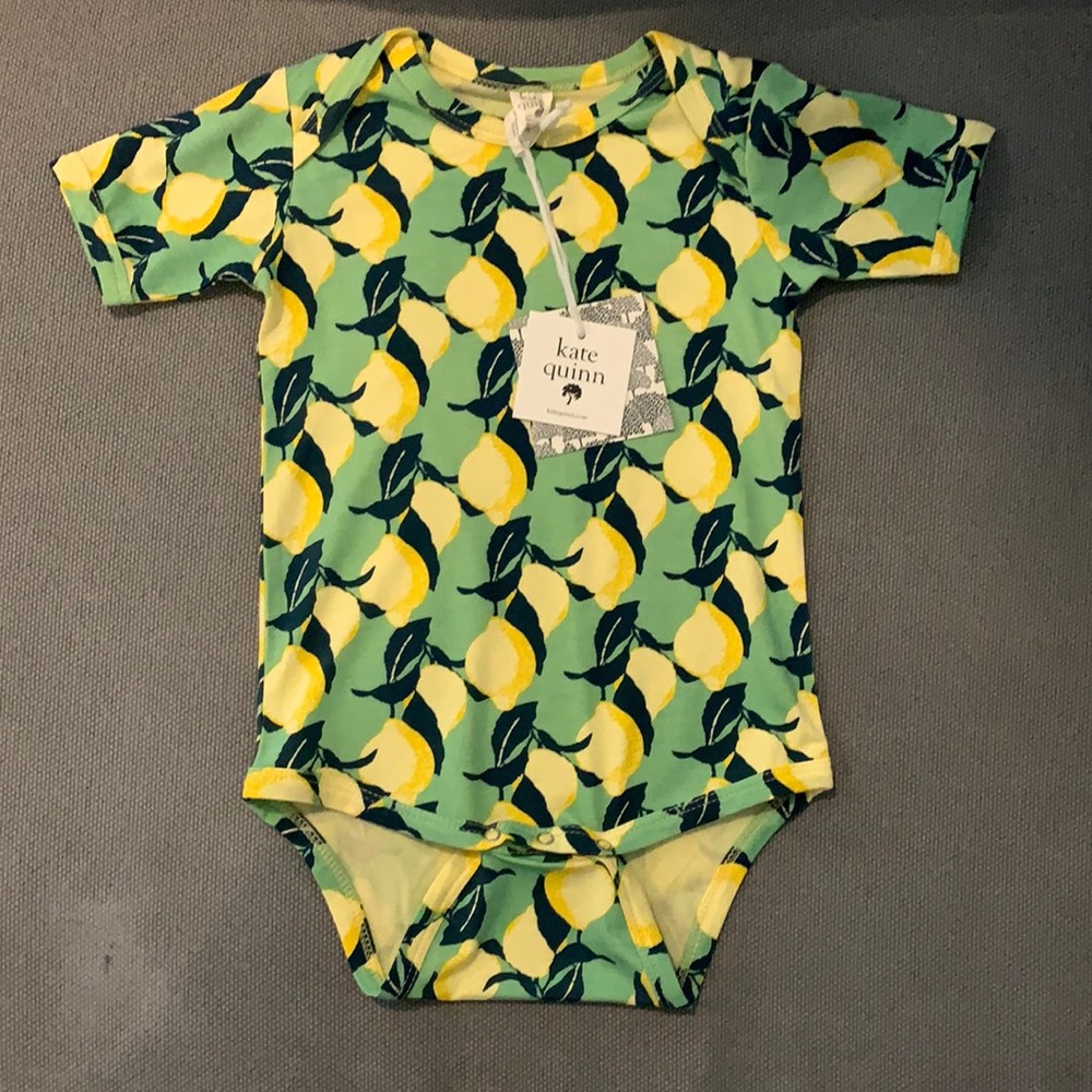 Kate quinn BNWT bodysuit size 12-18 months